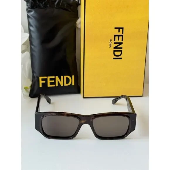 NEW Fendi FE40144I Brown Unisex Sunglasses